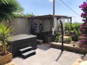 Vacation home in Budva near the beach